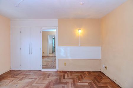 Suíte de apartamento à venda com 2 quartos, 154m² em Rio Branco, Porto Alegre