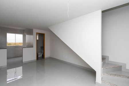 Sala de casa à venda com 2 quartos, 75m² em Rio Branco, Belo Horizonte