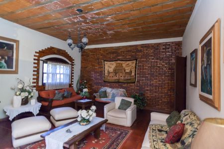 Sala de casa à venda com 4 quartos, 200m² em Olaria, Nova Lima