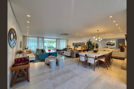 Sala de casa de condomínio à venda com 5 quartos, 680m² em Barra da Tijuca, Rio de Janeiro