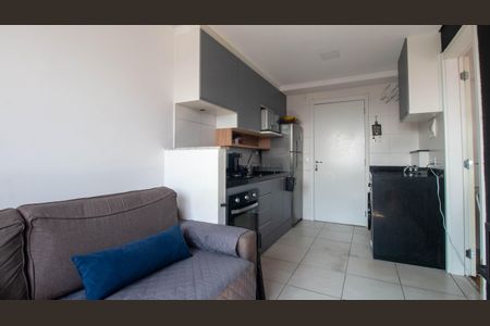 Sala de apartamento para alugar com 1 quarto, 26m² em Parque Maria Helena, São Paulo