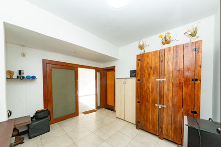 Sala de casa à venda com 8 quartos, 401m² em Coração Eucarístico, Belo Horizonte