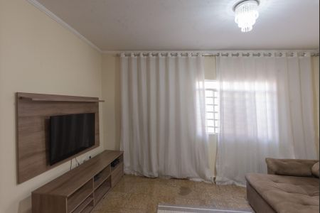 Sala de casa à venda com 4 quartos, 200m² em Vila Dutra, Campinas