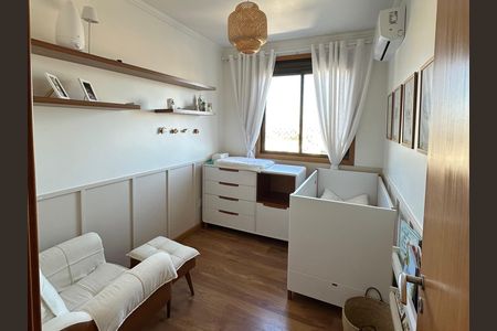 Quarto 1 de apartamento à venda com 3 quartos, 80m² em Vila Jardim, Porto Alegre