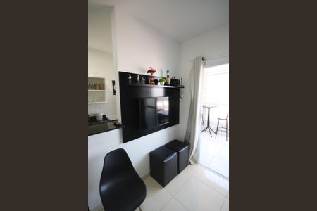 Sala de apartamento para alugar com 1 quarto, 43m² em Maracanã, Praia Grande