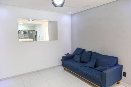 Sala de apartamento para alugar com 2 quartos, 43m² em Água Chata, Guarulhos