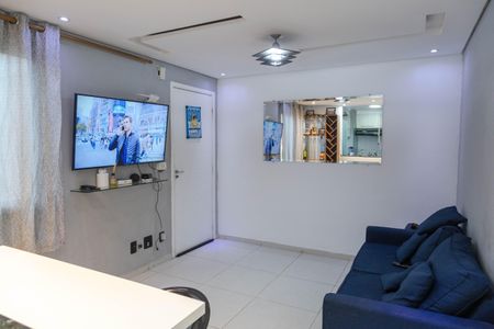 Sala de apartamento para alugar com 2 quartos, 43m² em Água Chata, Guarulhos