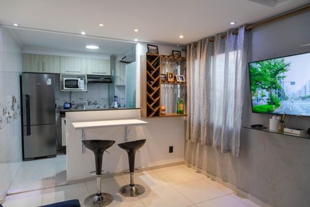 Sala de apartamento para alugar com 2 quartos, 43m² em Água Chata, Guarulhos