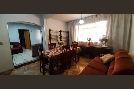 Sala de Estar de casa para alugar com 2 quartos, 150m² em Jardim D’abril, Osasco