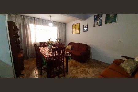 Sala de Estar de casa para alugar com 2 quartos, 150m² em Jardim D’abril, Osasco