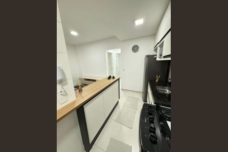 Cozinha de apartamento à venda com 2 quartos, 51m² em Vila Rosaria, São Paulo