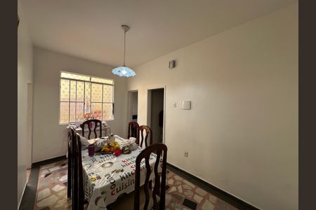 Casa à venda com 2 quartos, 180m² em Bonfim, Belo Horizonte