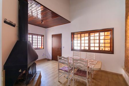 Sala de casa à venda com 4 quartos, 280m² em Cidade Universitária, Campinas