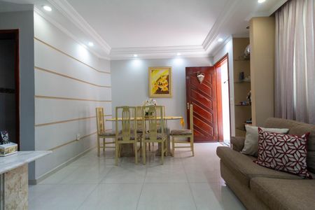 Sala de casa de condomínio para alugar com 3 quartos, 80m² em Vila Carrão, São Paulo