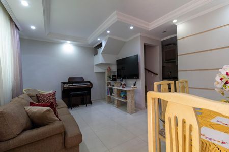 Sala de casa de condomínio para alugar com 3 quartos, 80m² em Vila Carrão, São Paulo