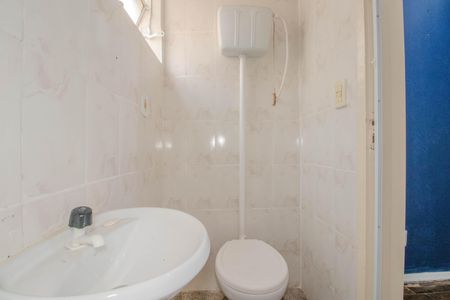 Banheiro de apartamento para alugar com 1 quarto, 50m² em Jardim Dona Leopoldina, Porto Alegre