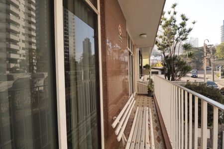 varanda de casa à venda com 4 quartos, 302m² em Vila Virginia, Jundiaí