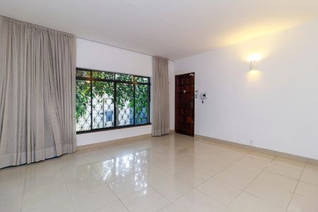 Sala de casa à venda com 4 quartos, 120m² em Nova Piraju, São Paulo