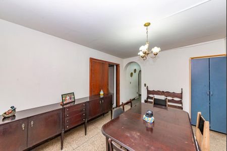 Sala 2 de casa à venda com 5 quartos, 240m² em Carlos Prates, Belo Horizonte