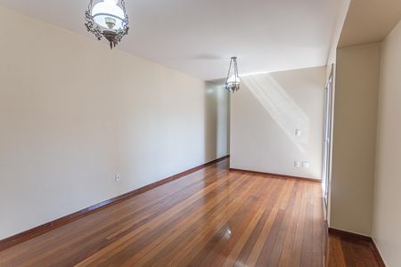 Sala de apartamento para alugar com 3 quartos, 120m² em Carmo, Belo Horizonte