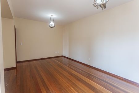 Sala de apartamento para alugar com 3 quartos, 120m² em Carmo, Belo Horizonte