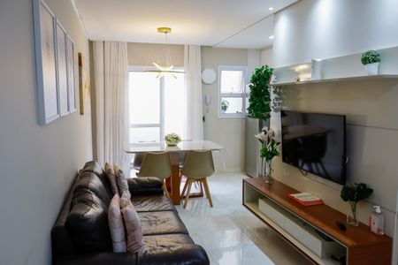 Sala de casa de condomínio à venda com 2 quartos, 60m² em Jaguaribe, Osasco