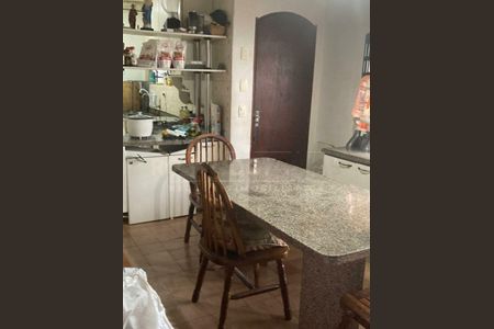 Casa à venda com 3 quartos, 100m² em Jardim Regis, São Paulo