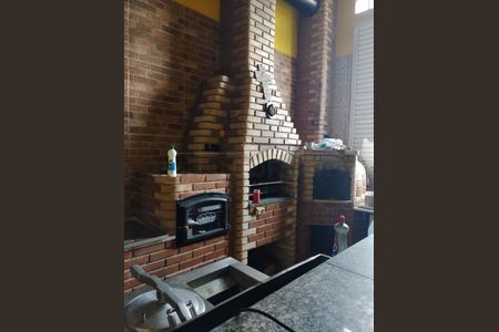 Casa à venda com 3 quartos, 100m² em Jardim Regis, São Paulo