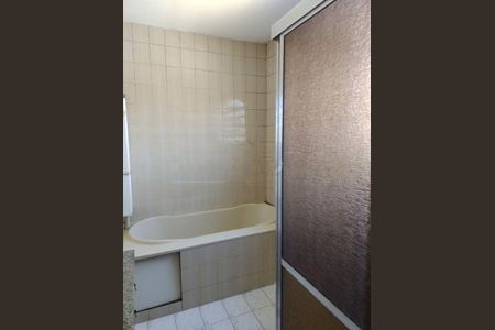 Casa à venda com 3 quartos, 100m² em Jardim Regis, São Paulo