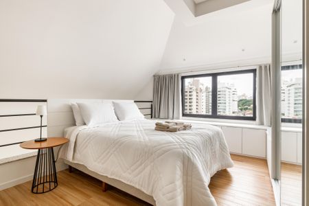 Apartamento para alugar com 1 quarto, 74m² em Agronômica, Florianópolis