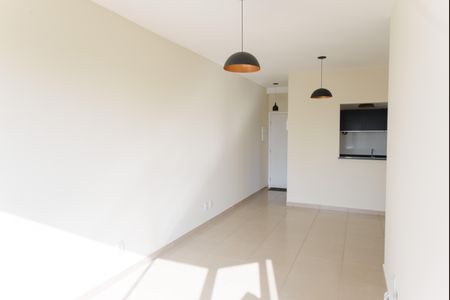 Sala de apartamento para alugar com 2 quartos, 69m² em Parque Santo Antonio, Taubaté