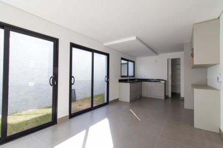Sala de casa de condomínio para alugar com 3 quartos, 168m² em Chácara Primavera, Campinas