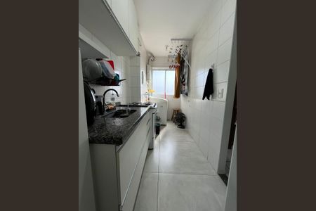 Cozinha de apartamento à venda com 2 quartos, 45m² em Jardim Utinga, Santo André