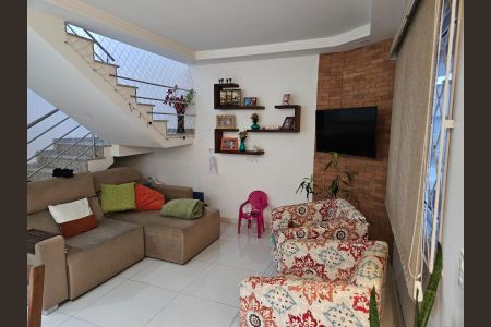 Sala de casa de condomínio para alugar com 3 quartos, 122m² em Bom Retiro, Curitiba