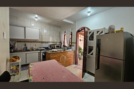 Casa à venda com 3 quartos, 110m² em Jk, Contagem