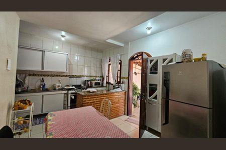 Casa à venda com 3 quartos, 110m² em Jk, Contagem