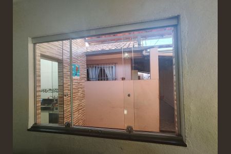 Sala 2 de casa à venda com 4 quartos, 200m² em Carajás, Contagem