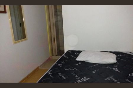 Casa à venda com 8 quartos, 130m² em Vila Cordeiro, São Paulo