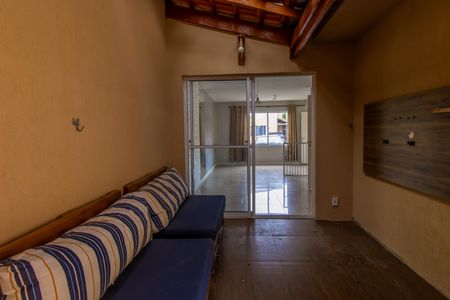 Sala 2 de casa de condomínio para alugar com 3 quartos, 84m² em Bairro Jardim Nossa Senhora das Graças, Cotia