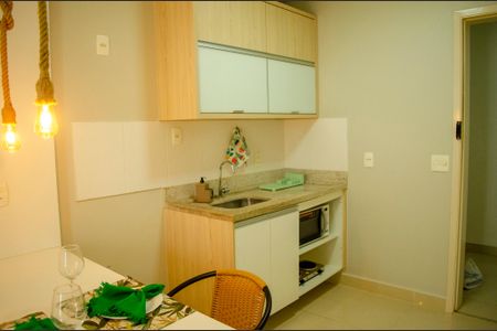 Cozinha de kitnet/studio para alugar com 1 quarto, 46m² em Setor Bueno, Goiânia