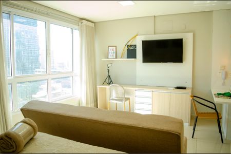 Sala de kitnet/studio para alugar com 1 quarto, 46m² em Setor Bueno, Goiânia