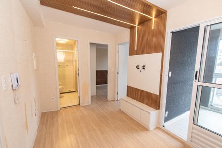 Sala/cozinha de apartamento para alugar com 2 quartos, 43m² em Vila Monumento, São Paulo