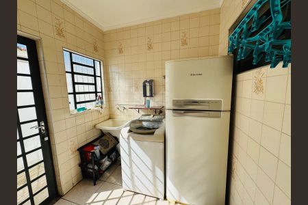 Casa à venda com 3 quartos, 152m² em Jardim Itamarati, Campinas