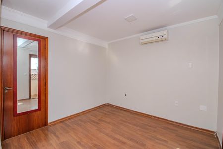 Quarto de casa de condomínio para alugar com 2 quartos, 185m² em Sarandi, Porto Alegre