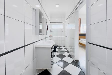 Banheiro da Suíte de casa para alugar com 3 quartos, 150m² em Cidade Morumbi, São José dos Campos