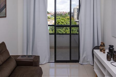 Sala de apartamento para alugar com 3 quartos, 73m² em Jardim das Margaridas, Salvador