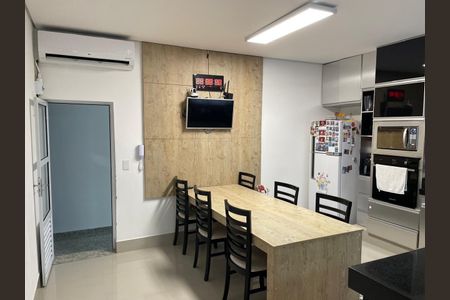 Apartamento para alugar com 3 quartos, 133m² em Vila Humaita, Santo André