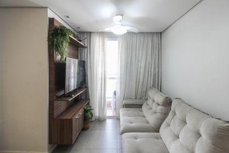Sala de apartamento para alugar com 3 quartos, 60m² em Vila Catia, Nova Iguaçu