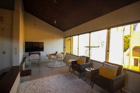 Sala 2 de casa de condomínio à venda com 3 quartos, 142m² em Medianeira, Porto Alegre