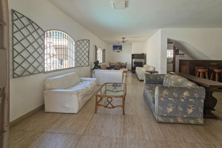 Sala de casa para alugar com 4 quartos, 400m² em Jardim Virginia, Guarujá